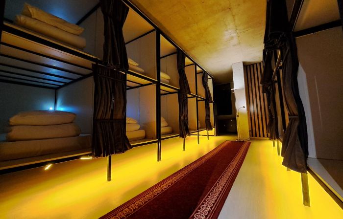 Karvi Hostel & Suites