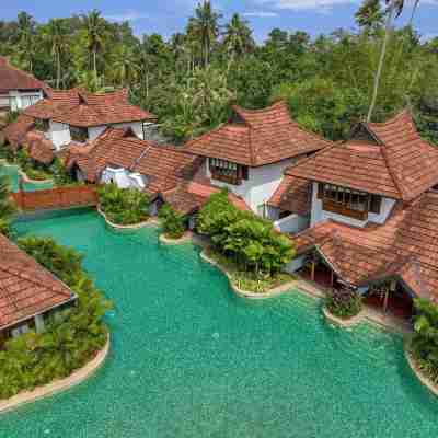 Kumarakom Lake Resort Hotel Exterior