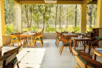 Citrus Prime Kanha Resort and Villas - breakfast