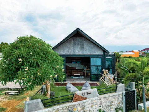 EJハウス Fakultas Matematika Dan Ilmu Pengetahuan Alam周辺のホテル