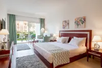 Oyster Bay Beach Suites Hotels near Abu Dabbab