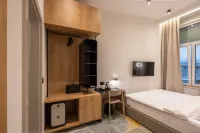 Hop Inn Rooms & Suites