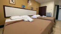 Blue Pavilion Beach Resort - مسبح