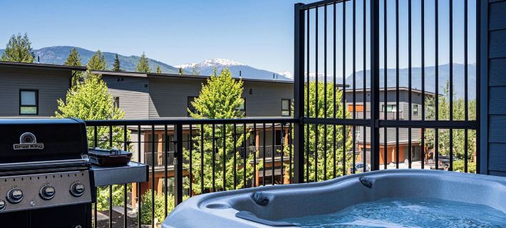 Hemlock Hangout by Revelstoke Vacations Hotels in Revelstoke