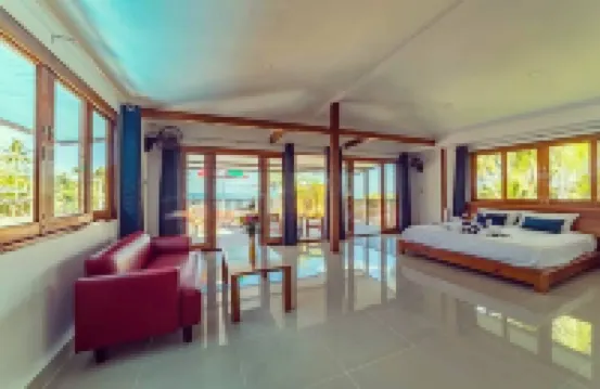 ル・グランド ブルー ホテル