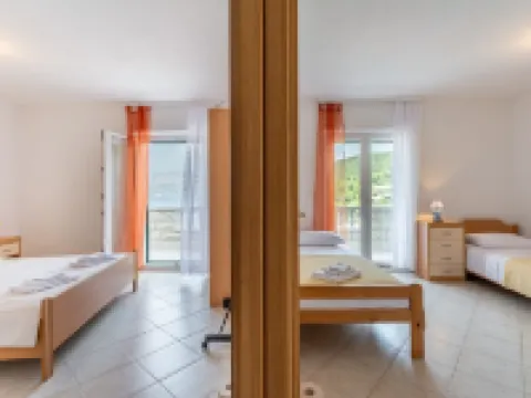 Apartments Darija Hotels in Pučišća