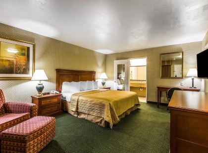 Quality Inn Near China Lake Naval Station