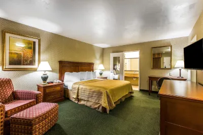 Quality Inn Near China Lake Naval Station Hotels in Ridgecrest