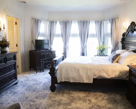 Hazeltine Boutique Hotel Bnb Hotels in Warren