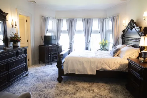 Hazeltine Boutique Hotel Bnb Hotels in Warren