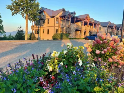 Cozy Luxe Getaway: Grandfather Views, Pools,Fishing,Fireplace, 2 Kings,No Stairs Valle Crucis Lavender House附近的飯店