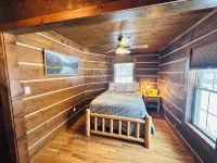 Cabin on the Lake!  Just Minutes from Daniel Boone National Forest.