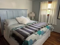 Comfortable and Quaint w/ a Hot Tub