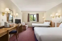 Days Inn by Wyndham Stafford فنادق في Stone Rural