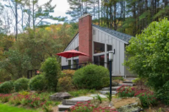 Quechee Club Access and Wood-Burning Stove - Exquisite Family Haven