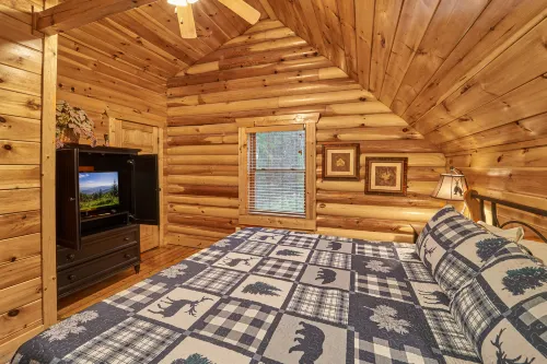 Hot Tub and Pool Table - Stunning Luxury Log Cabin Retreat