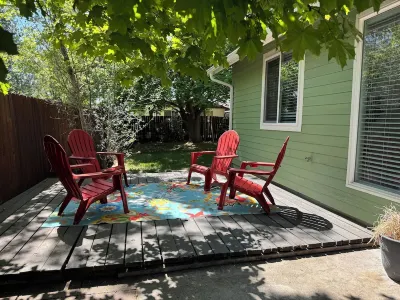 - The Lemon Drop - only 2 minutes to historic downtown Eagle! Hotels in der Nähe von Fusions Glass Studio