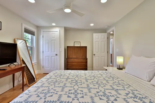 Expansive Backyard and Gourmet Kitchen - Charming Rustic Oasis Hotels in Castleton