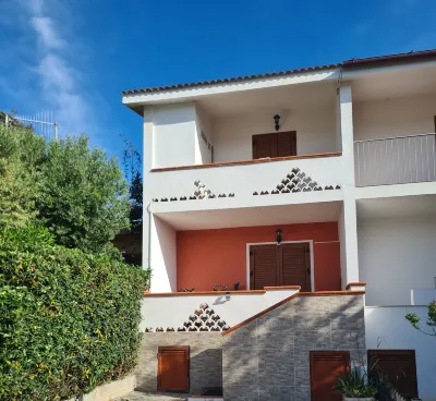 San Teodoro: 600 m. from the beach and the center, air conditioning, Wi-Fi Hotels near Parco pubblico con giochi per i bambini