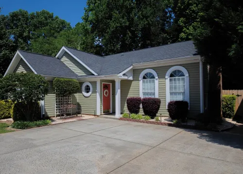 Few Mins to Ballantyne-Pet Friendly-1 Level Home-Private Plunge Pool in Backyard