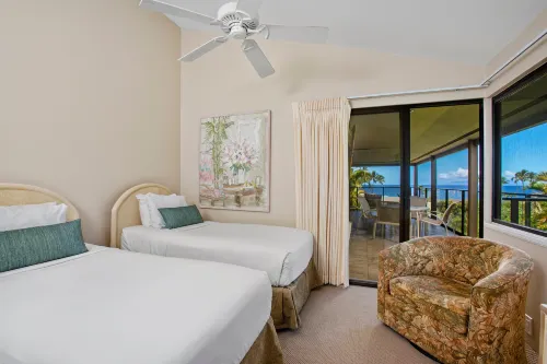 Elevated Comfort with Gourmet Kitchen - Stunning Ocean View Retreat