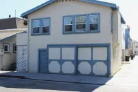 Charming Craftsman Cottage with Outdoor BBQ and Sun Room - Cozy Escape