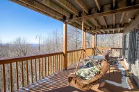 Mountain Views and Spacious Entertaining Areas - Charming Retreat
