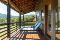 Expansive Valley Views and Cozy Comfort - Stunning Serene Retreat