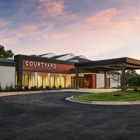 Courtyard Kansas City Overland Park/Metcalf, South of College Boulevard