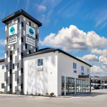 Clarion Pointe