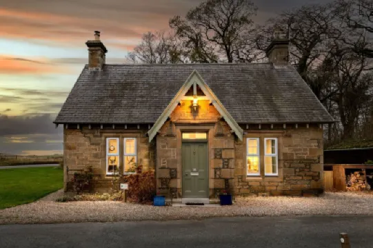The Lodge on Scottish Estate - wood burner - dogs welcome  호텔