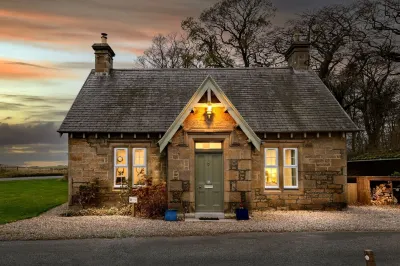 The Lodge on Scottish Estate - wood burner - dogs welcome