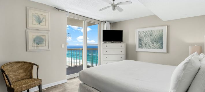 Pelican Beach 1501 Hotels in Destin