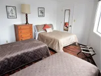 Spectacular Mountain Views and Serene Lakefront Escape - Charming Retreat