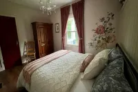 New - Cozy Hocking Hills Cottage w Hot Tub