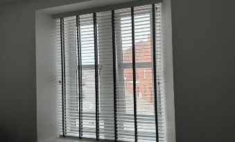 Central 3-Bed Seaside Apartment - Sleeps 5