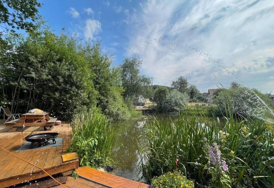 2. 글램핑 예들로바..