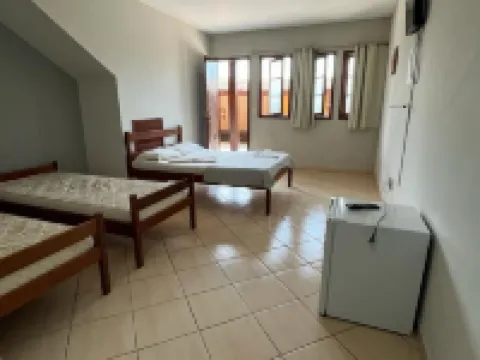 Suite Pousada Paraío （該名稱為特定地名無需翻譯） 瓜拉帕裏酒店