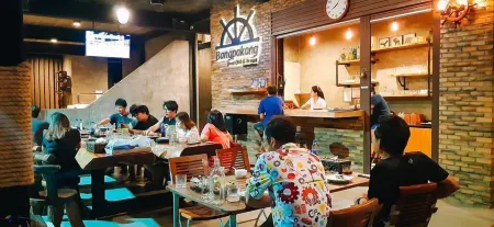 Bangpakong Boat Club Отели рядом с достопримечательностью «Bangkok Seat Company Limited»