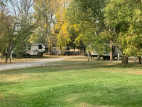 The Idaho Lodge & RV Park Hotels in Boundary County