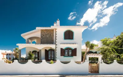 B&B Sa Cruxitta Отели рядом с достопримечательностью «San Pietro Island»