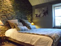 Cottage with Foosball & Garden Hôtels à : Bertrix