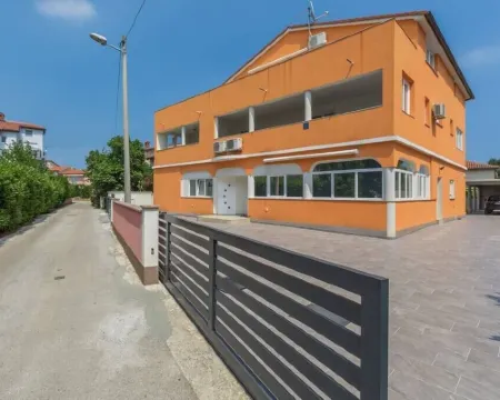 Comfort Apartments with Pool in Medulin Hotels in Medulin