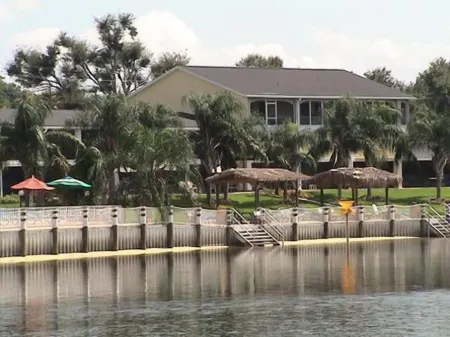 Lake Roy Beach Inn - Winter Haven