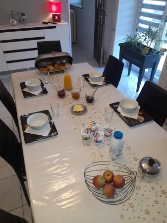 Chambres d'Hôtes DM Отели в г. Монтанель