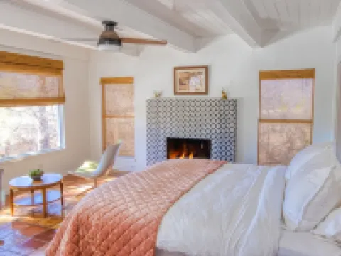Frio River Cabins Hotels in Real County