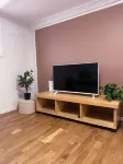 City Centre Treehouse with Backyard - Two Bedroom Apartment