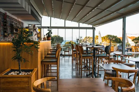 Twins Hotel Çeşme Отели в г. Boyalik Mahallesi