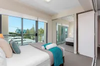 Proximity Waterfront Apartments Hotels in Scarborough