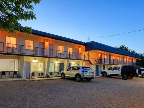 Tumut Farrington Motel